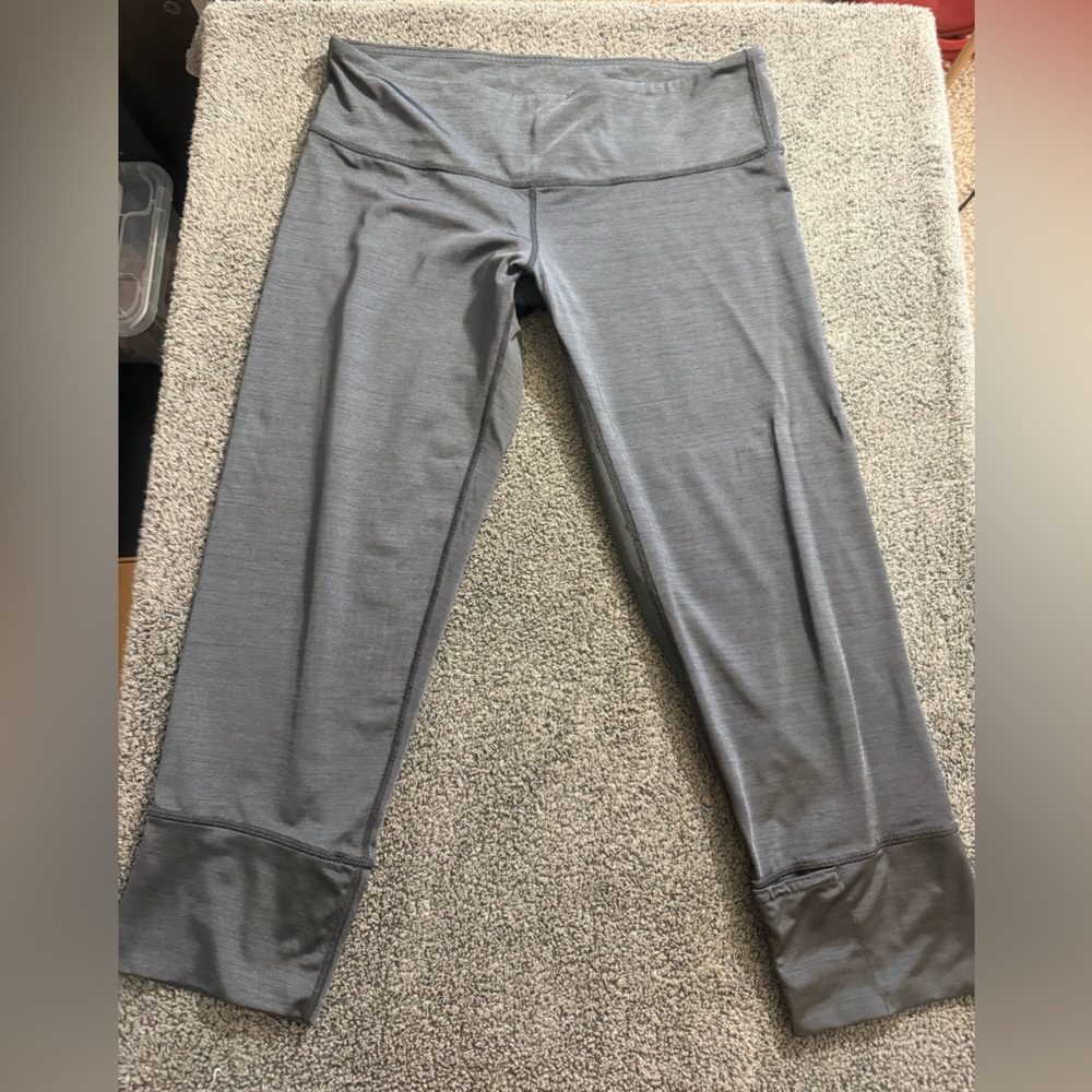 Rare Vintage‎ Lululemon Pocket Crop Leggings- Heathered Black Size 8